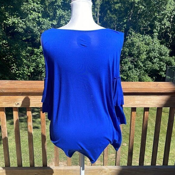 International Concepts top, blue, cold-shoulder with ruffled sleeves, large - Picture 2 of 9